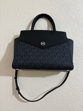 Michael Kors medium black MK Logo Satchel Bag NWT $358